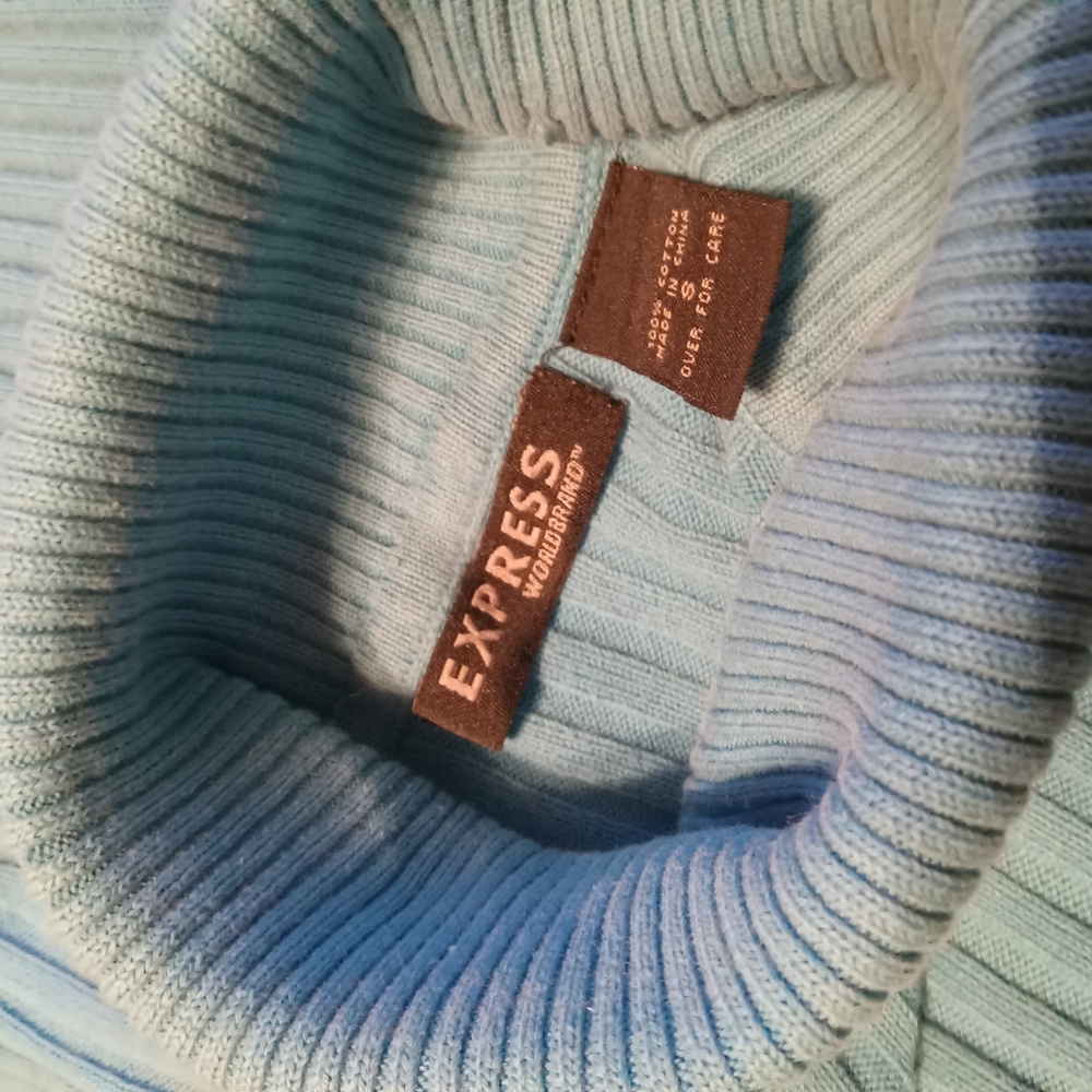 Express turtleneck - Picture 9 of 10